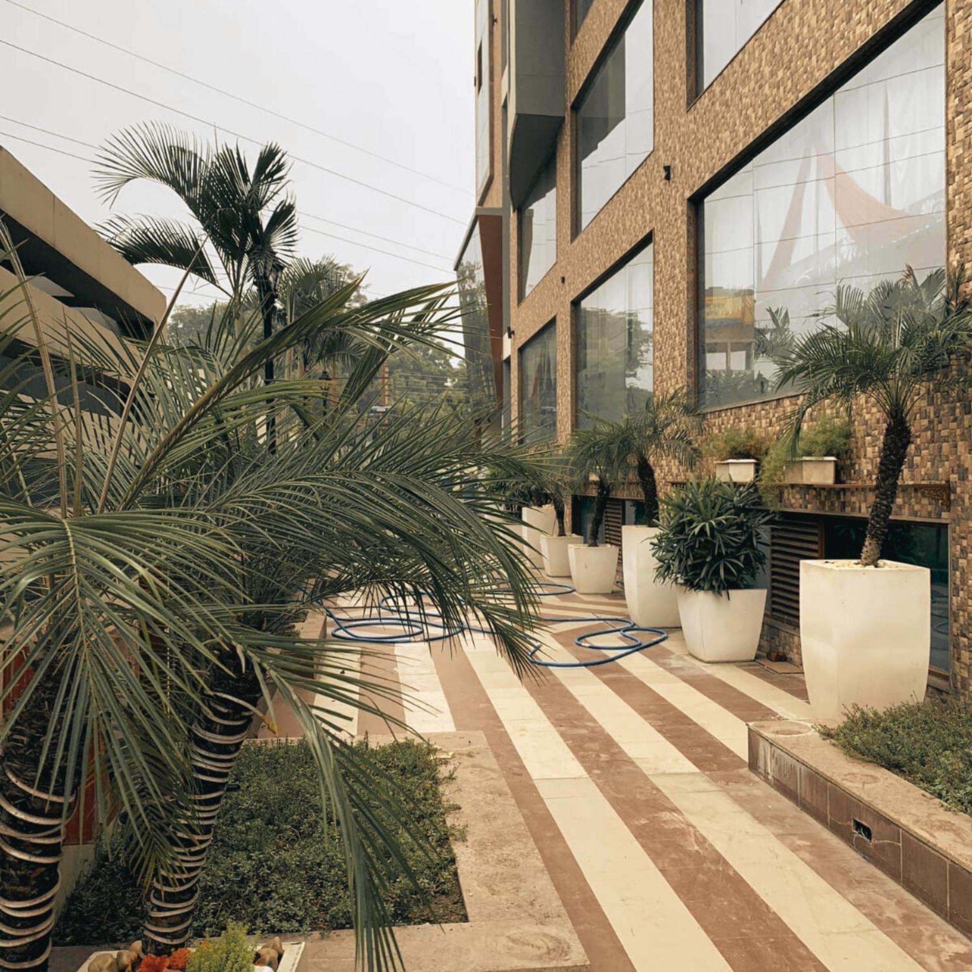 Hotel Lake View Grand Lucknow Exterior foto