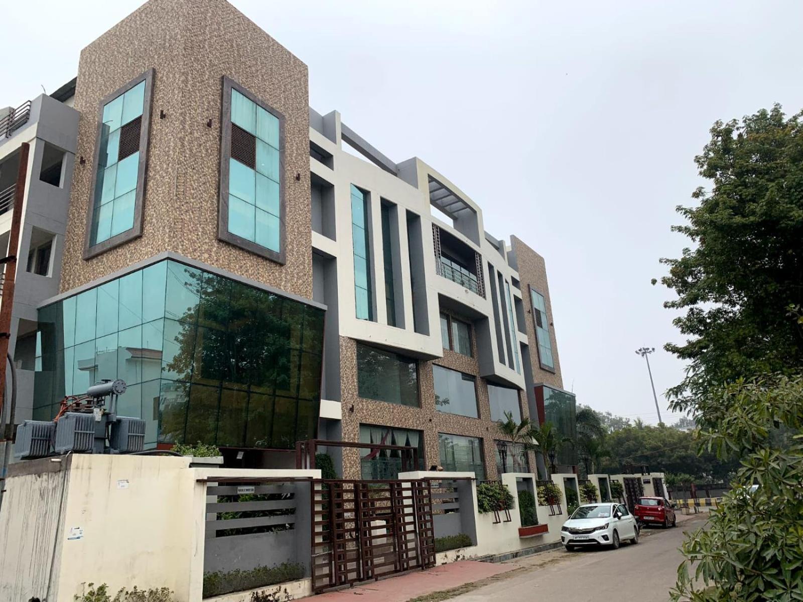 Hotel Lake View Grand Lucknow Exterior foto